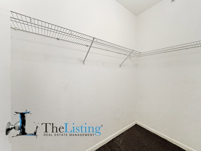 Building Photo - 2411 W Horatio St