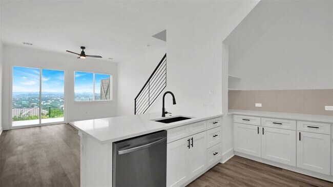 Primary Photo - 21200 Portsmouth Cv E