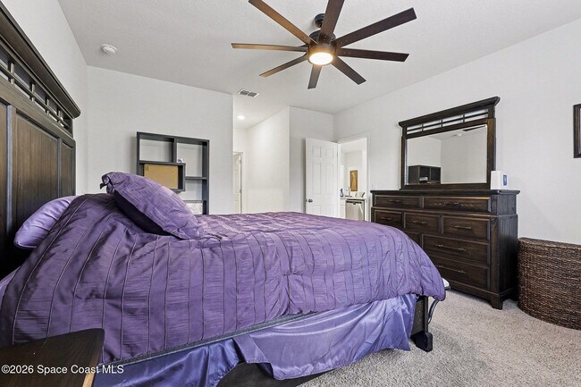 Building Photo - 543 Old Country SE Rd