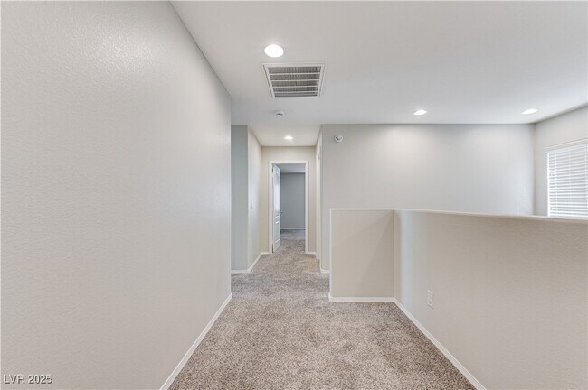 Building Photo - 10638 Mt Blackburn Ave
