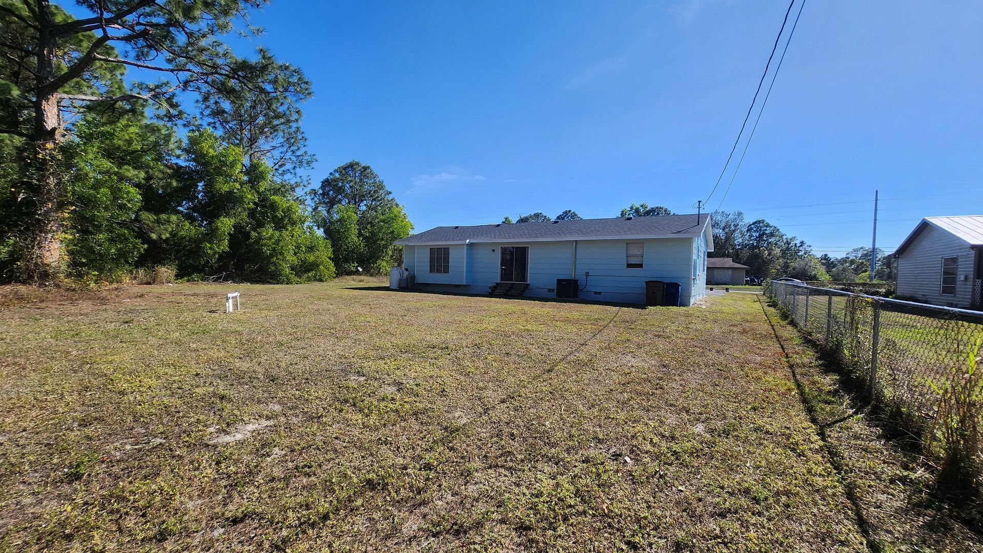 Building Photo - Charming 3BR/2BA House in Lehigh MOVE IN SPECIAL 50% OFF FIRST MONTH RENT!