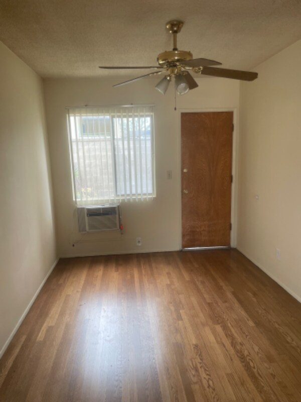 Building Photo - 918 W Huntington Dr