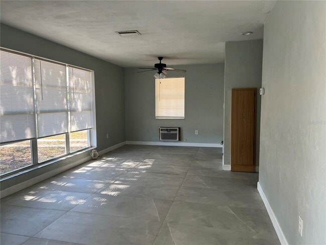 Building Photo - 21130 Gladis Ave