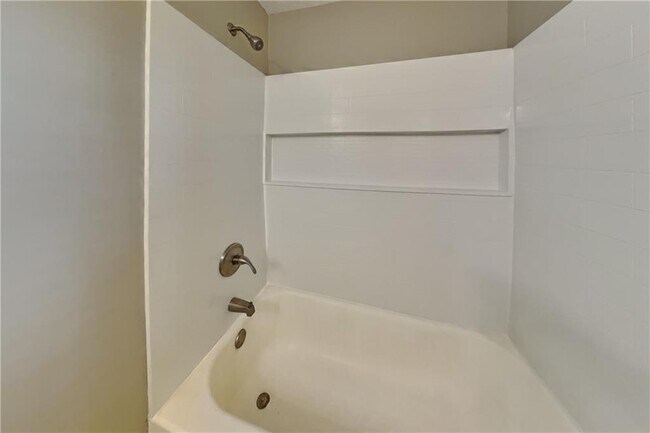 Building Photo - 3848 Welham Green Ct