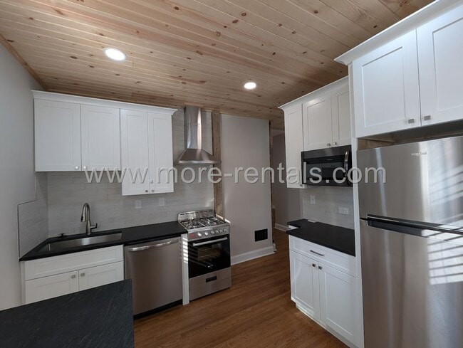 Building Photo - 79 W Fifth Ave