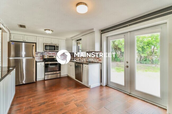 Building Photo - 3 Bedroom Pet-Friendly Home in Holiday, FL with Main Street Renewal