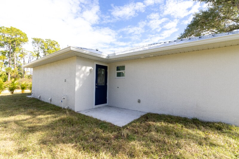 Building Photo - 2023 Fraser St