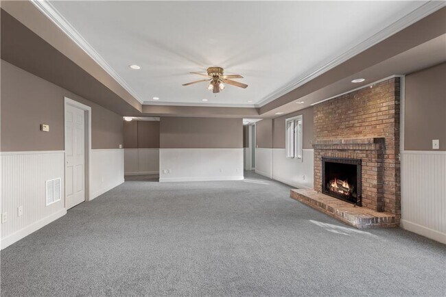 Building Photo - 15905 Westbrook Rd