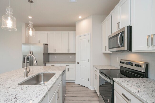 Building Photo - 2031 Sperling Dr