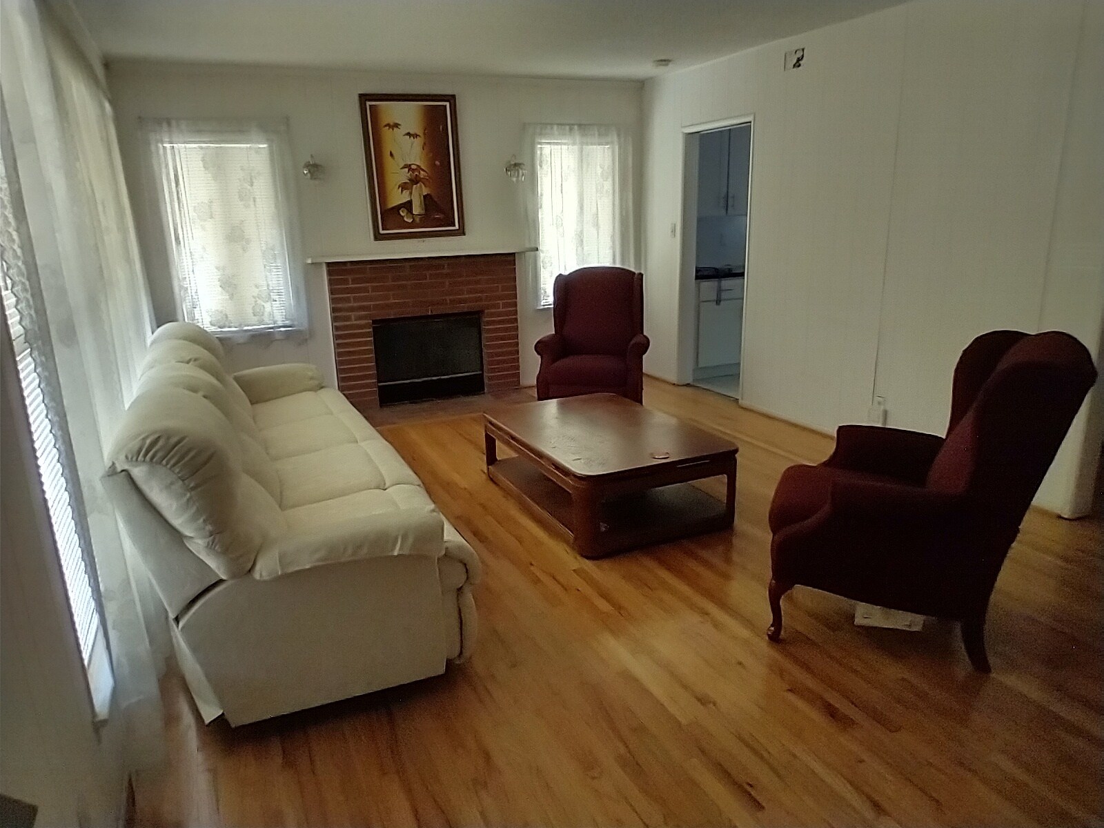 Living room - 6819 Yolanda Ave