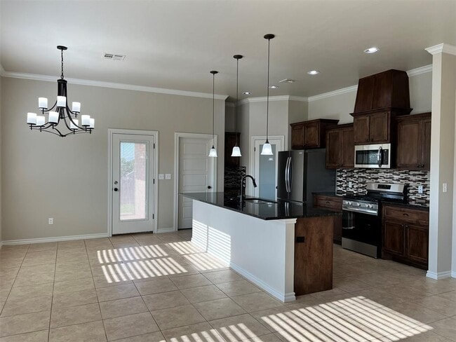Building Photo - 203 Lyla Glen Dr