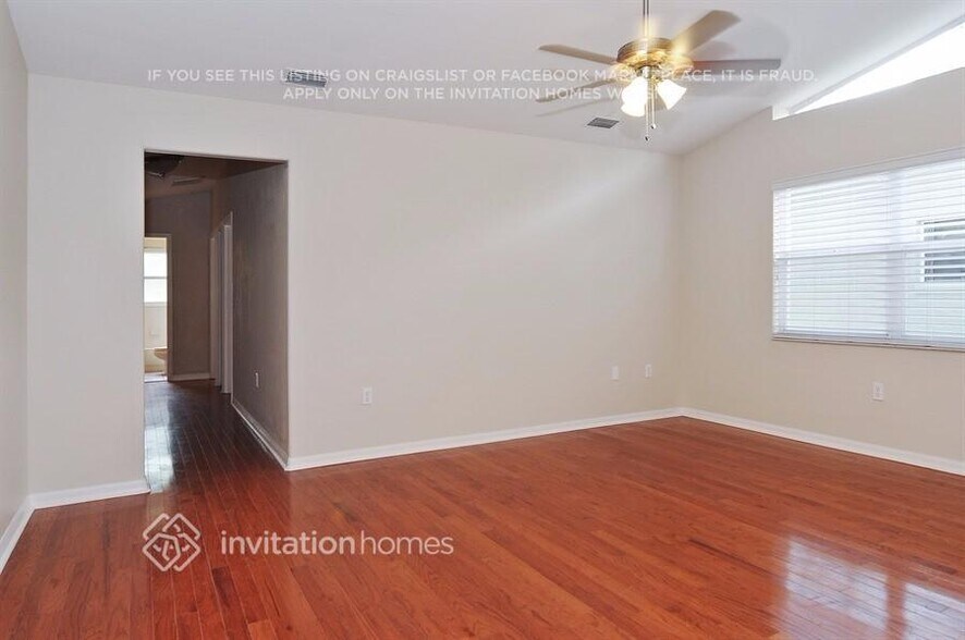 Building Photo - 5547 Foxtail Ct