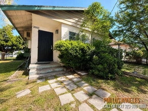 Building Photo - 10565 Camarillo St