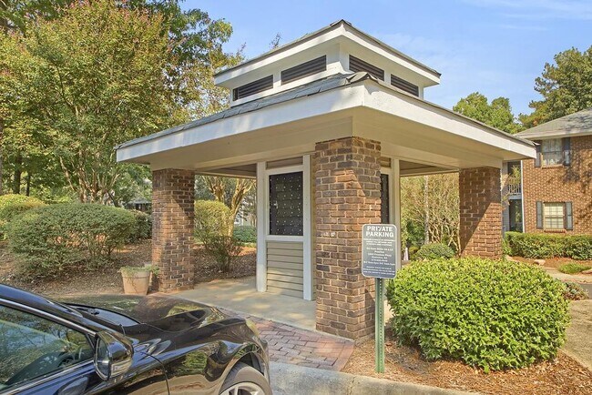 Building Photo - 501 Barrington Hills Dr
