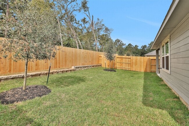 Building Photo - 18095 Martin Pines Dr