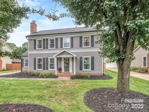 Building Photo - 8715 Parkchester Dr