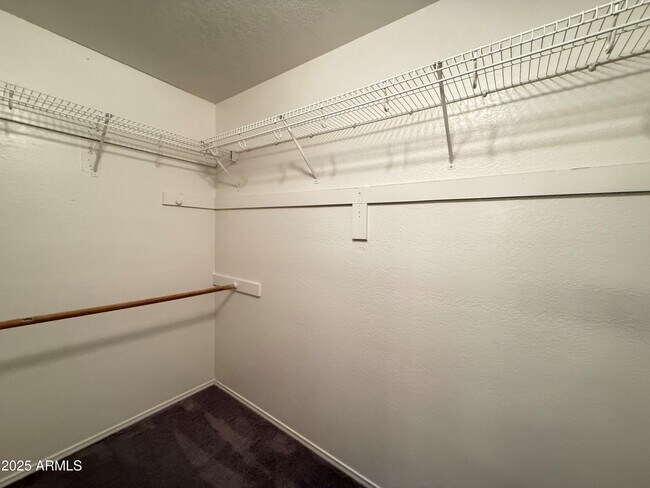Building Photo - 2232 W Lindner Ave