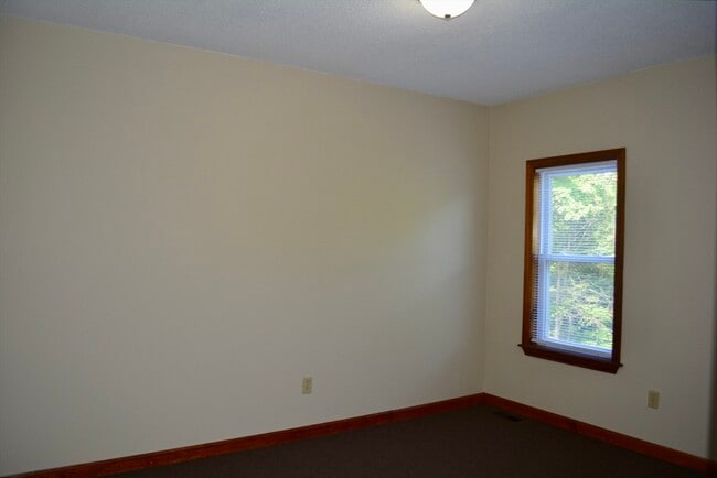 Building Photo - 100 Springfield St