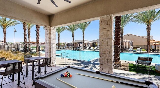 Building Photo - 10241 SW Newberry Ave