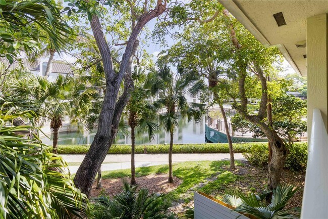 Building Photo - 3023 NE Quayside Ln