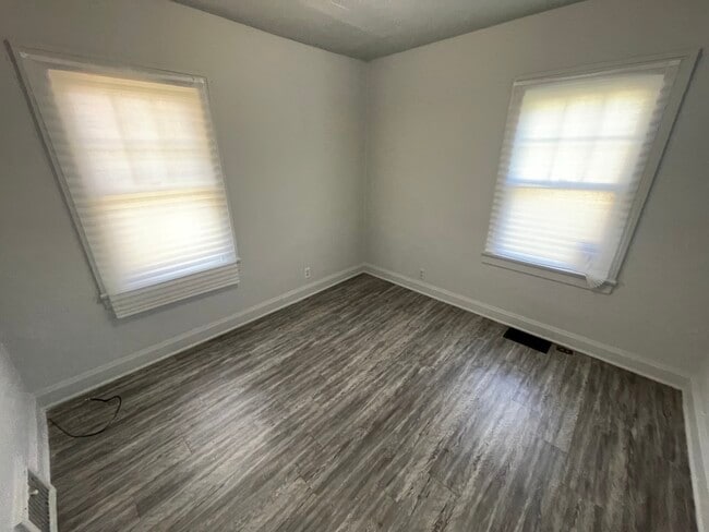 Building Photo - 1207 Cleveland-