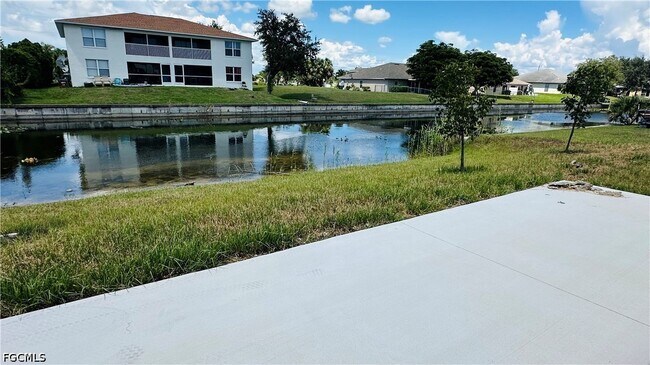 Building Photo - 607 SE 7th St