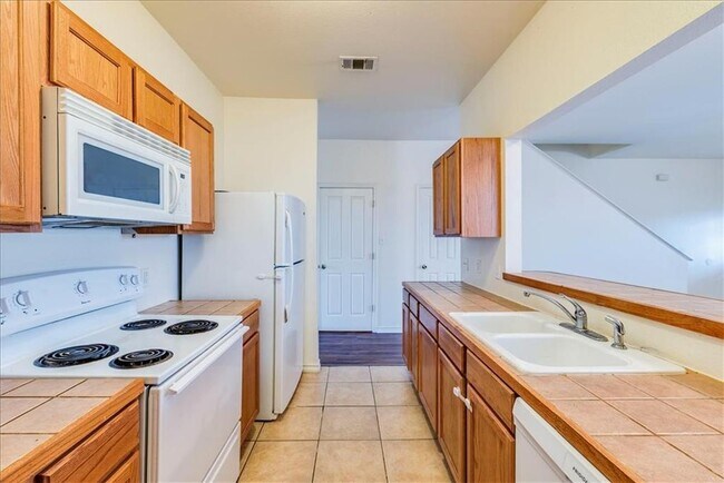 Building Photo - 126 Sandstone Dr