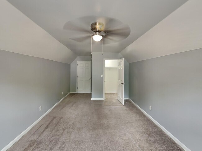 Building Photo - 133 Blackhawk Cove