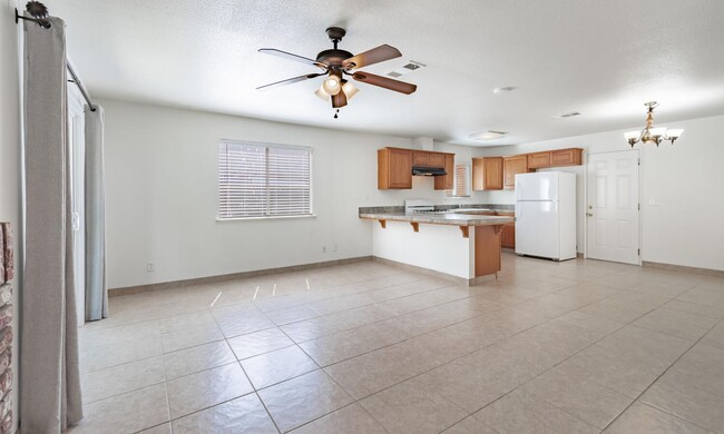 Building Photo - Sanger Home for Rent