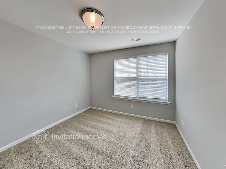 Building Photo - 11148 Green Spring Dr