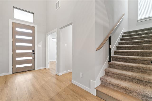 Building Photo - 1900 Brentwood Ln