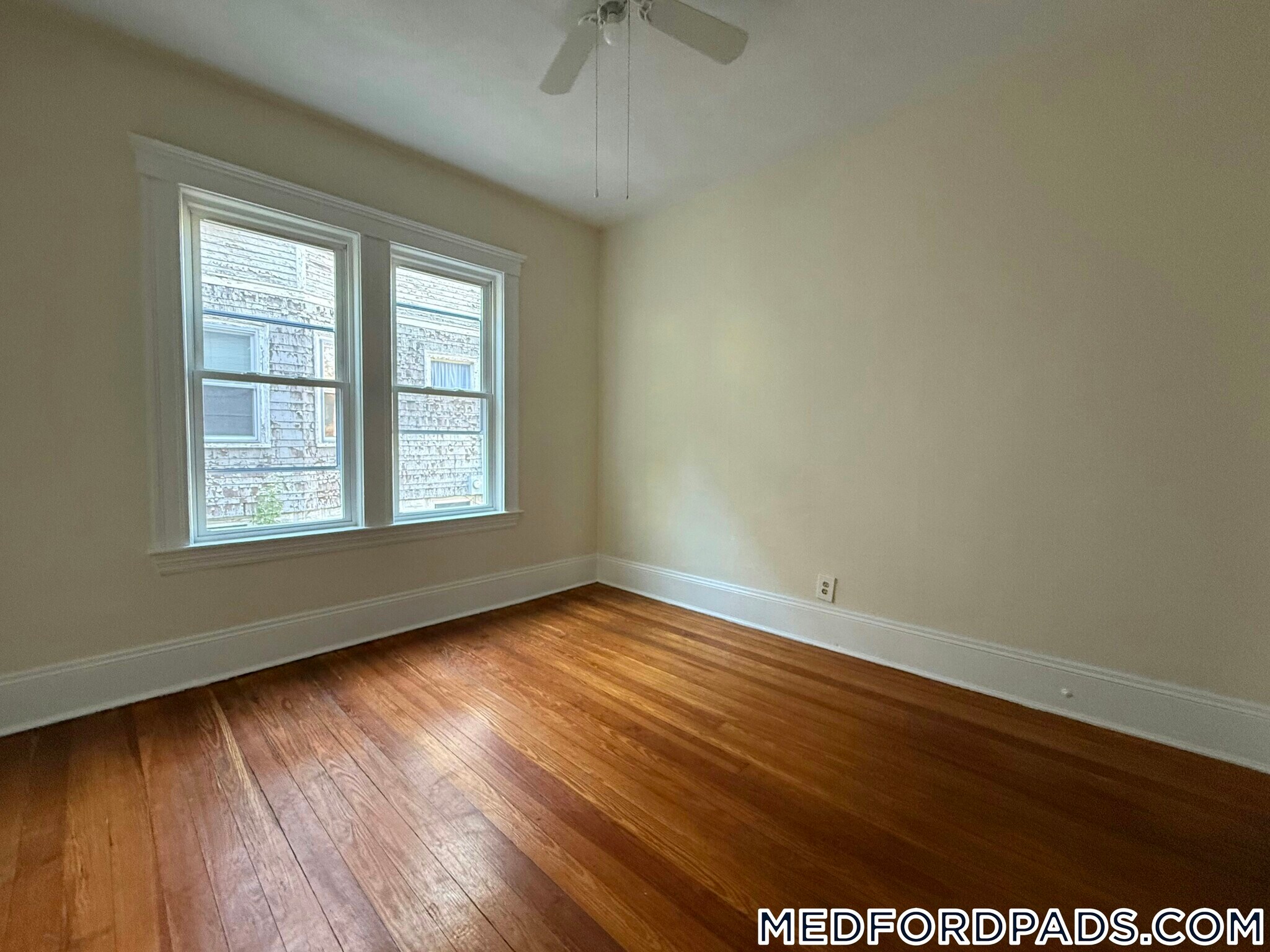 Building Photo - 45 Warner St