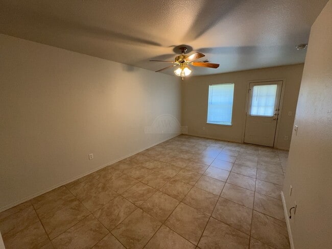 Building Photo - 4002 Eula Bea Ct