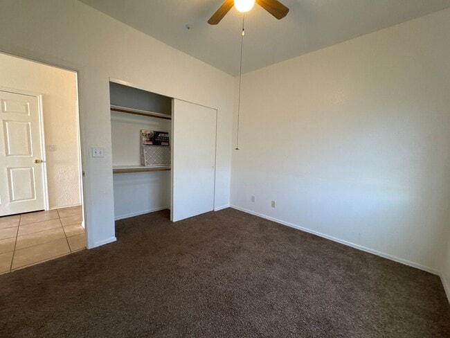 Building Photo - 2834