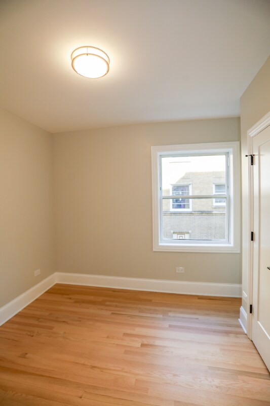 Building Photo - 6414 N Richmond St