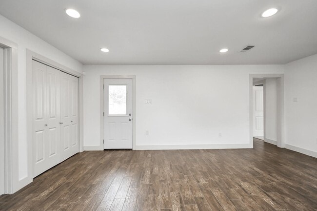 Building Photo - 4274 Bethel Blvd