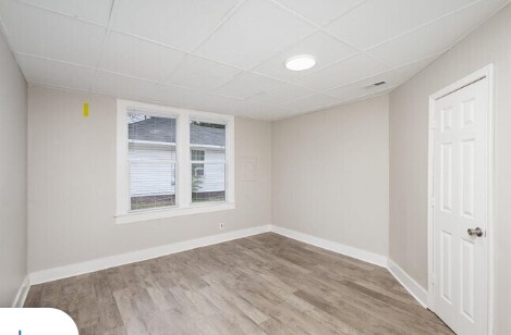 Building Photo - 105 S Elm St