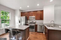 Building Photo - 4600 Potomac Highlands Cir