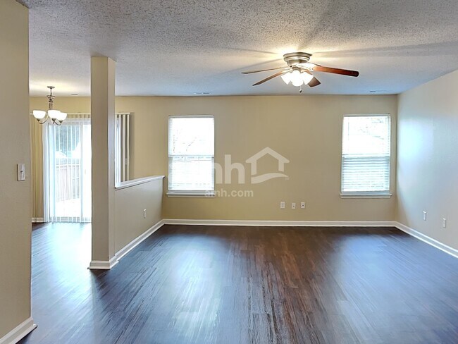 Building Photo - 5452 Wood Hollow Dr