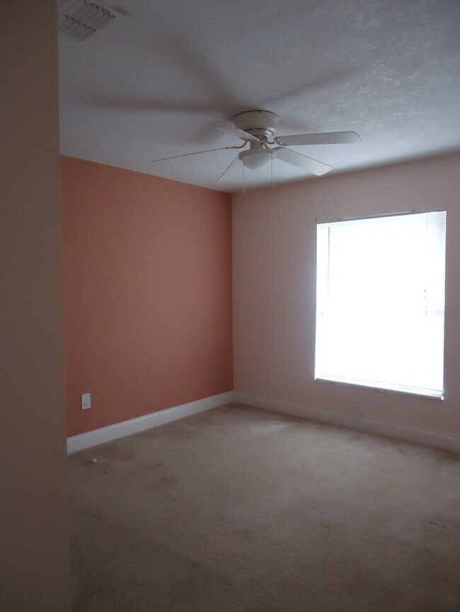 Building Photo - HIDDEN CREEK CONDO-1602 Bending Brook Way ...