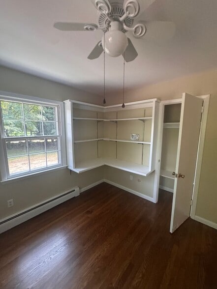 Building Photo - 38 Nursery St