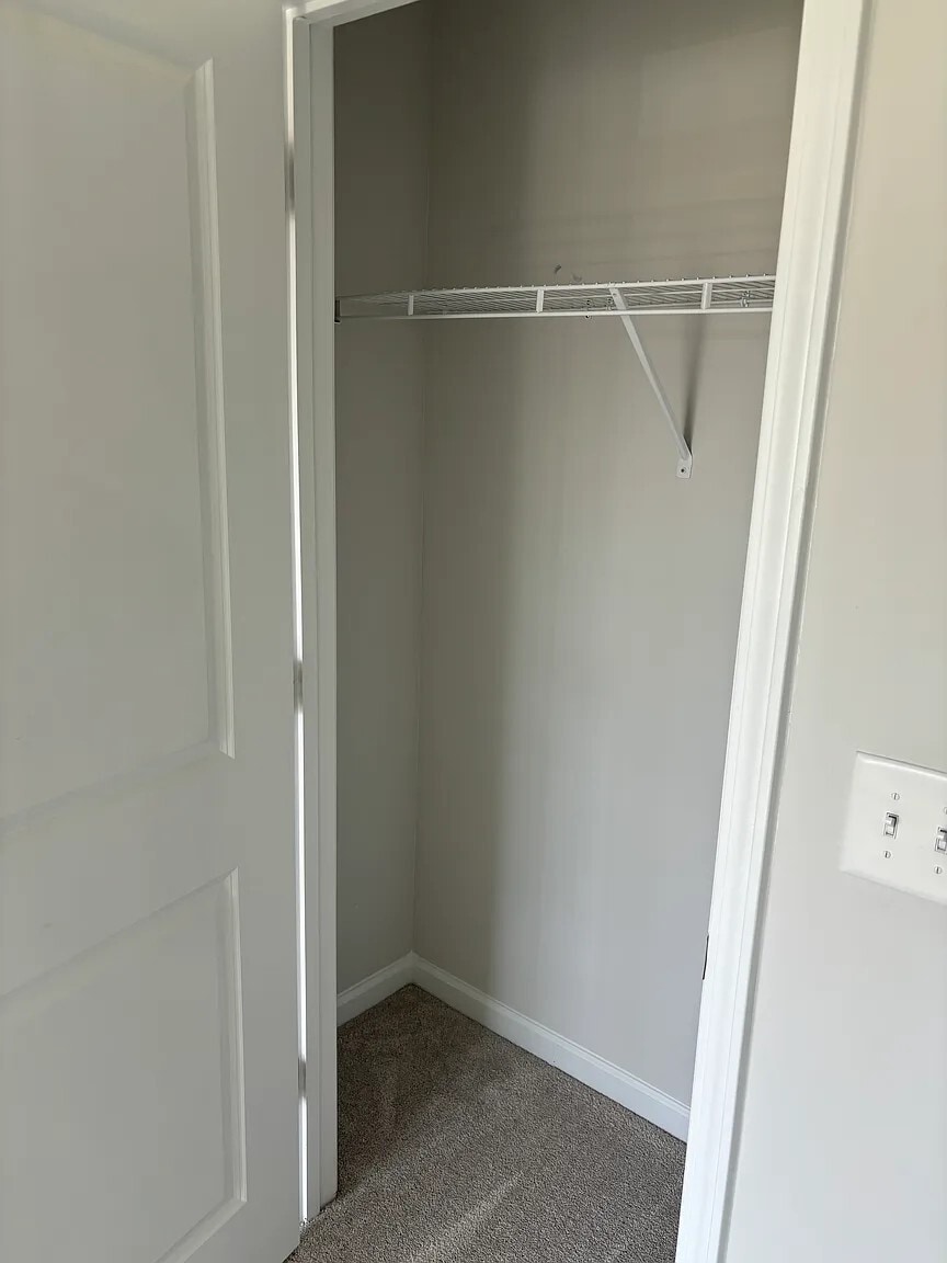 Building Photo - 1002 Kaya Ct