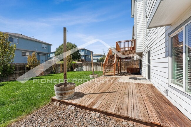 Building Photo - Spacious Home with Fenced Yard and Central AC
