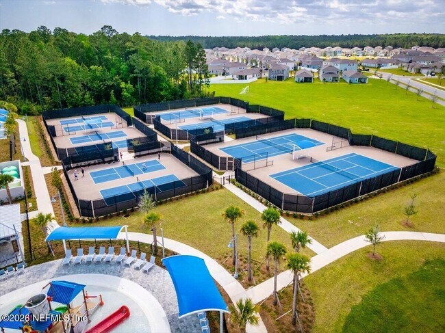 Building Photo - 61 Mellowood Ln