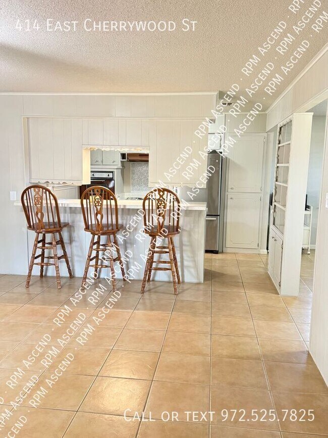 Building Photo - 414 E Cherry Wood Ln