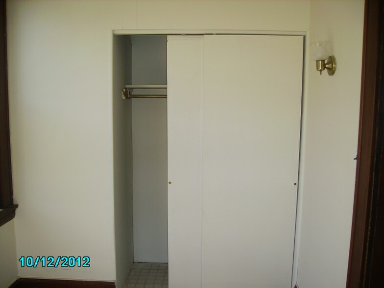 Building Photo - 3922 S Madison Ave