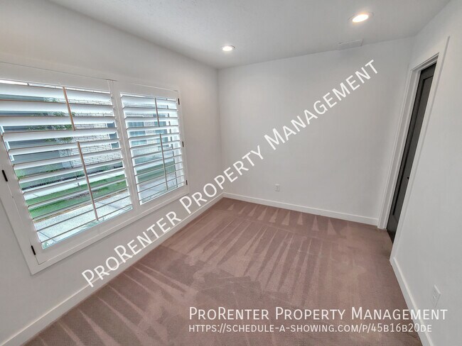 Building Photo - 230 W 1300 S St