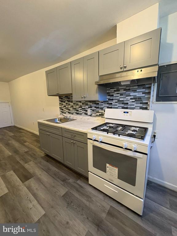 Primary Photo - 38 Broadway