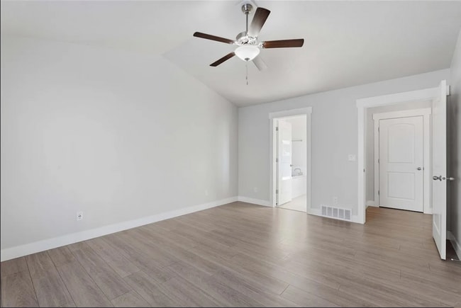 Building Photo - Available now!! 7 Bedroom/3.2 Bathroom home in Lehi