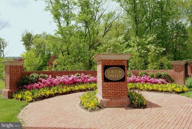 Building Photo - 9327 Hundith Hill Ct